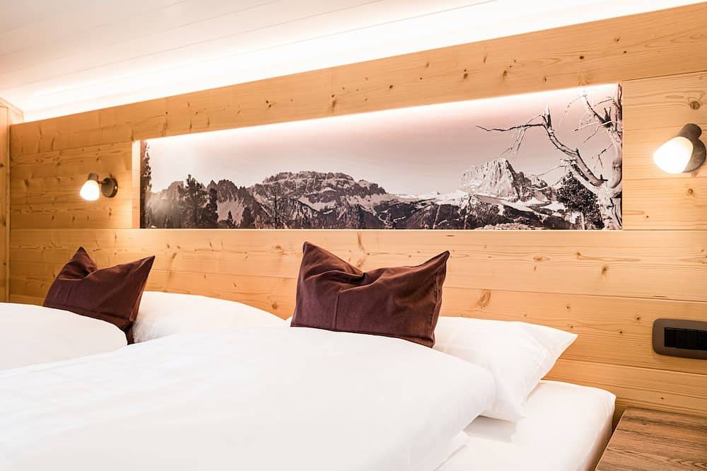 Appartement entier, Ski et de randonnée d'aventure dans le voisinage immédiat, loin de la foule, mais à proximité du centre in Plan da Tieja, Wolkenstein