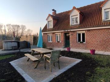 Gîte pour 10 personnes, avec jacuzzi et jardin à Clairmarais