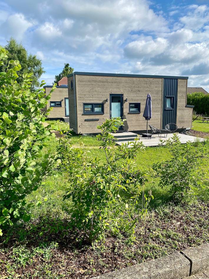 Casa de vacaciones 'Tiny House Raum Käpsele' con terraza privada, Wi-Fi y aire acondicionado in Laichingen, Laichingen Region