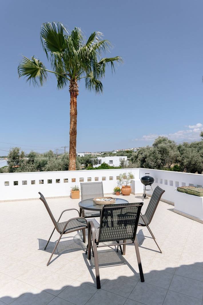 Ferienhaus für 4 Personen, mit Balkon und Terrasse sowie Garten in Rethymnon