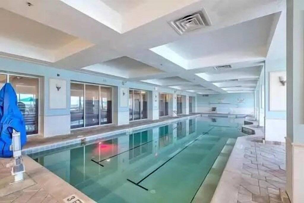 Ganze Wohnung, A breathtaking oceanfront studio w/ a private balcony in Daytona Beach, Florida