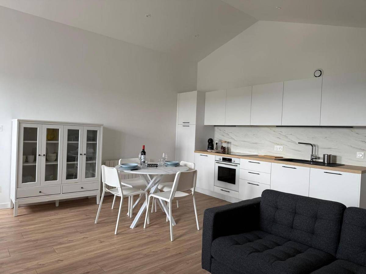 Appartement entier, Ô Vignes & Bastides " L'échappée Lapébie ", appartement cosy in Sauveterre-de-Guyenne, Région de Langon