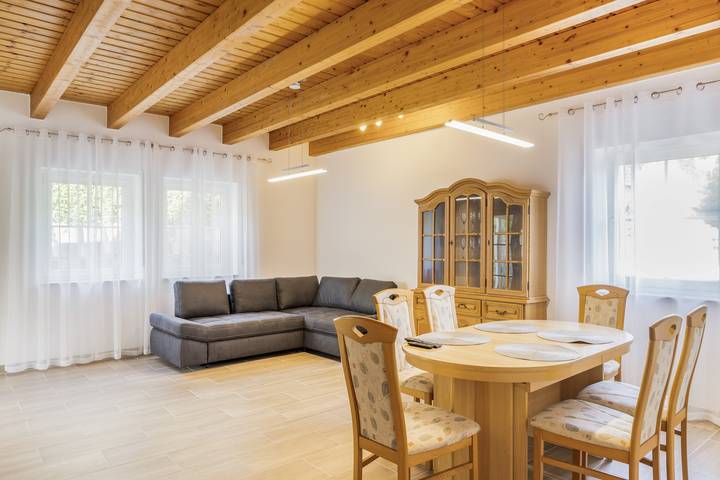 Entire apartment, Apartment 'Unterhaun' with Private Garden and Wi-Fi in Hauneck, Rhön-Hessen