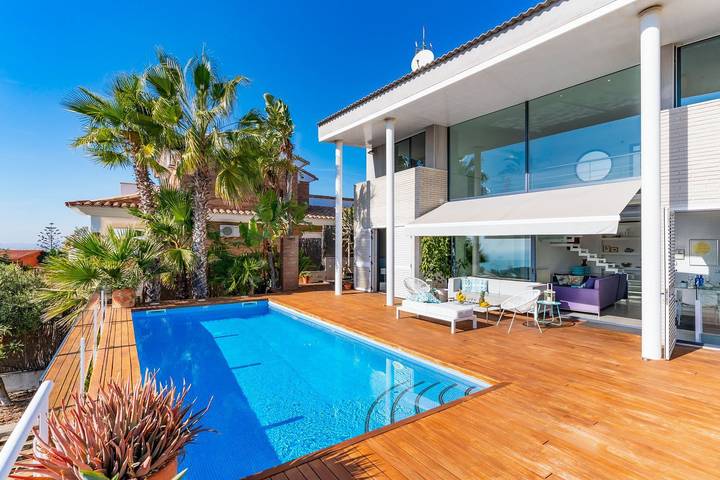 Villa für 12 Personen, mit Garten und Terrasse, mit Haustier