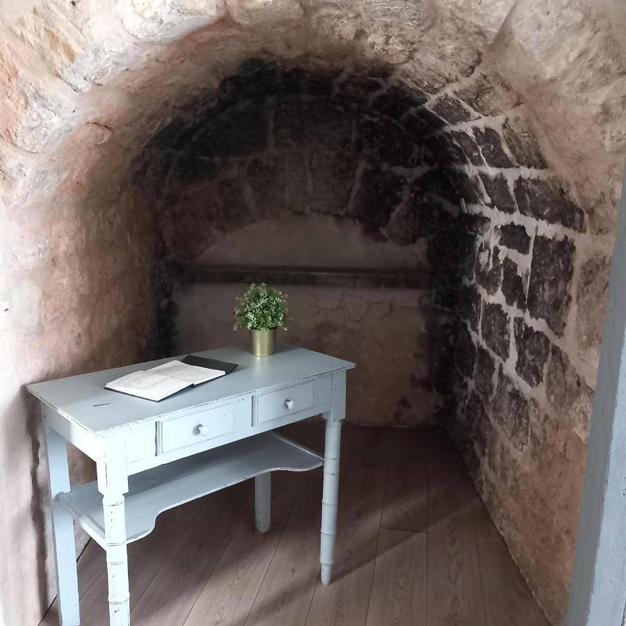 Entire apartment, Two-Bedroom Apartment in Amboise, Tours region