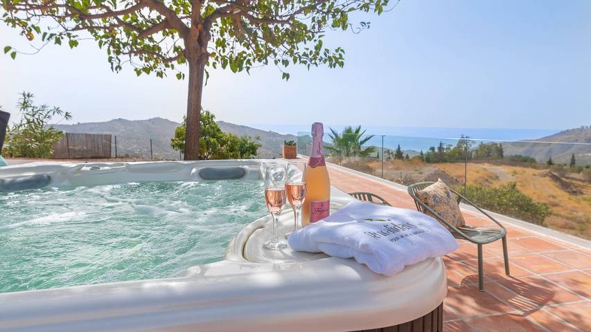 Chalet para 20 personas, con Jacuzzi y Piscina en Axarquía