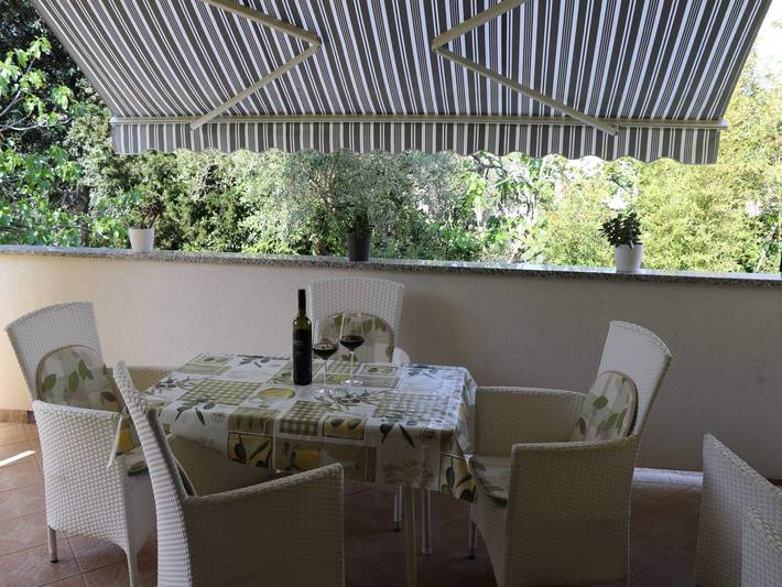 Vakantiewoning voor 6 personen, met tuin en balkon in Punat