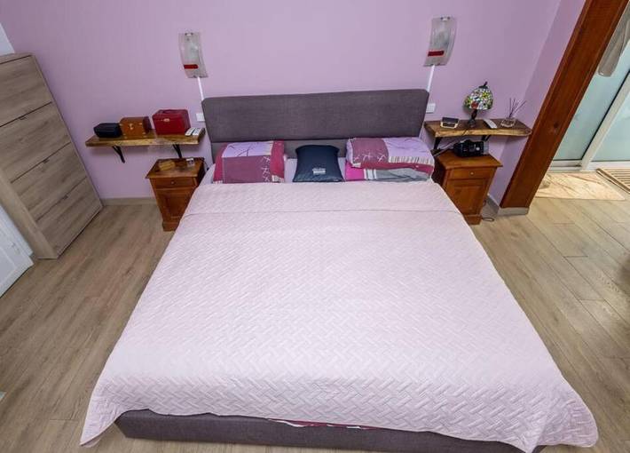 Location de vacances pour 7 personnes, avec jardin ainsi que bassin pour enfant et piscine, adapté aux familles dans Plage de Trou d'eau - 4