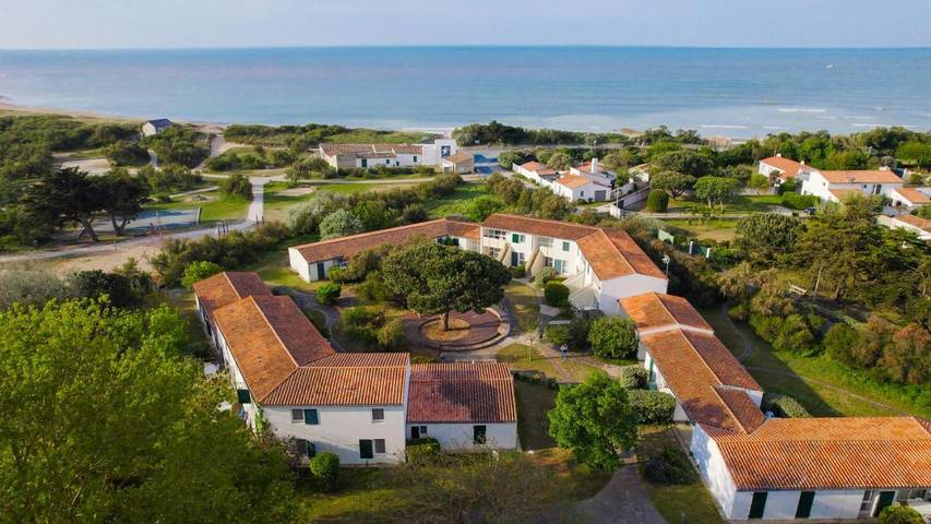 Parc de vacances pour 4 personnes, avec jardin en Charente-Maritime