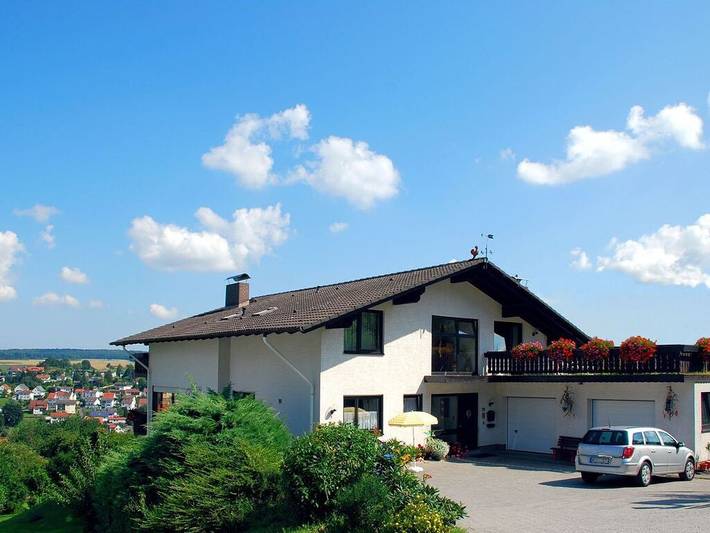 Ferienhaus für 2 Personen, mit Terrasse in Bad König