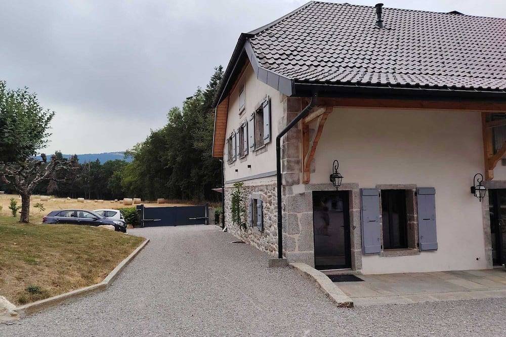 Gîte dans ferme de caractère avec vue sur la Leman in Pers-Jussy, Région de Saint-Julien-en-Genevois