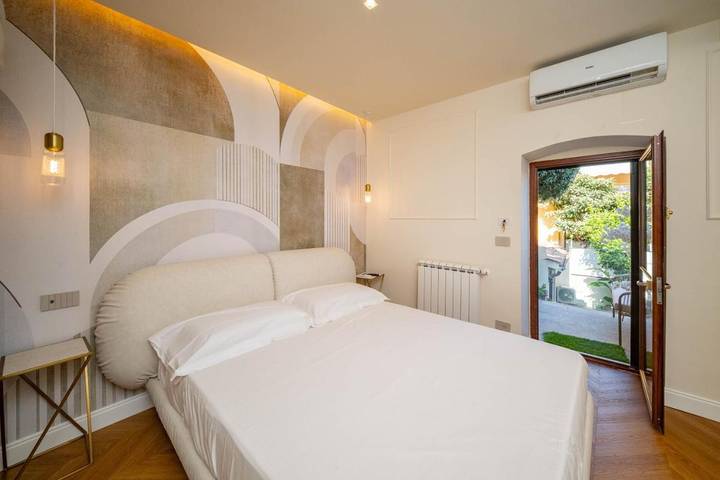 Villa pour 7 personnes, avec Balcon et Jacuzzi ainsi que Jardin et Piscine à Taormina - 3
