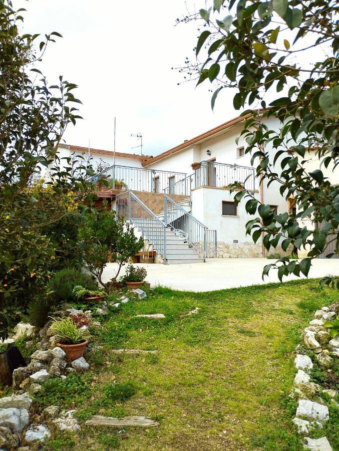 B&b per 2 persone, con Balcone e Terrazza nonché Giardino e Piscina a Venafro