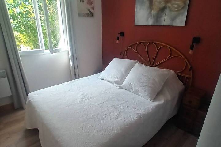 Location de vacances pour 2 personnes à Bouzic - 2