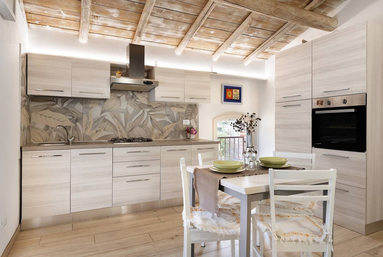 Ganze Wohnung, Ferienwohnung 'Pozzo Dei Desideri Nicole' mit Wi-Fi und Klimaanlage in Castelnuovo del Garda, Gardasee-Berge