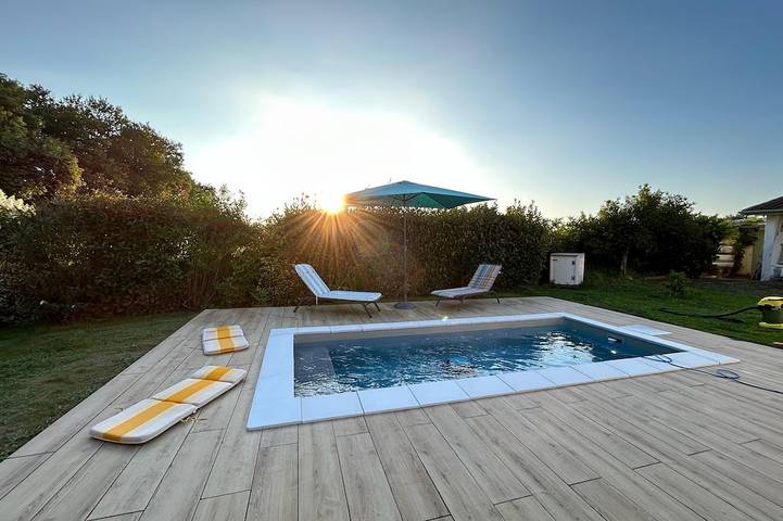 Location de vacances pour 2 personnes, avec Piscine à Seyresse