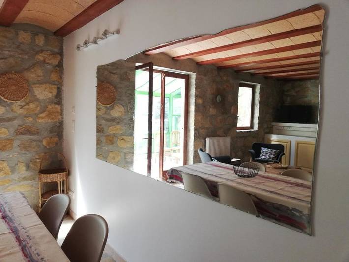 Location de vacances pour 4 personnes, avec piscine ainsi que jardin et vue à Bouisse - 2