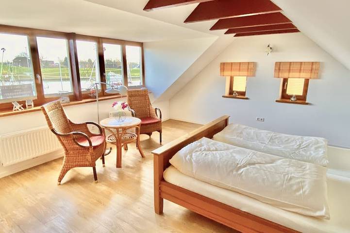 Ferienhaus für 2 Personen, mit Terrasse und Garten in Greetsiel - 3