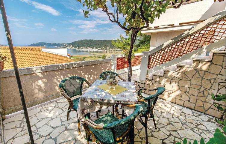 Ferienwohnung für 3 Personen, mit Terrasse in Supetarska Draga