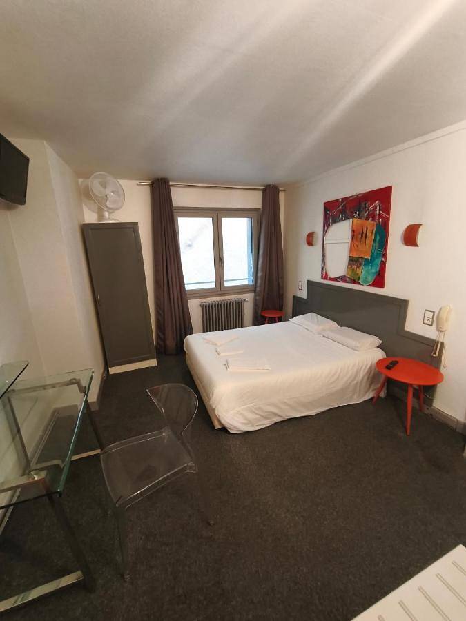 Hôtel pour 2 personnes, avec terrasse dans Office De Tourisme Du Grand Cahors - 4