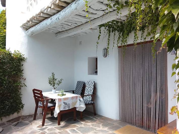 Gîte pour 4 personnes, avec Terrasse et Jardin ainsi que Piscine et Vue dans Pitres - 4