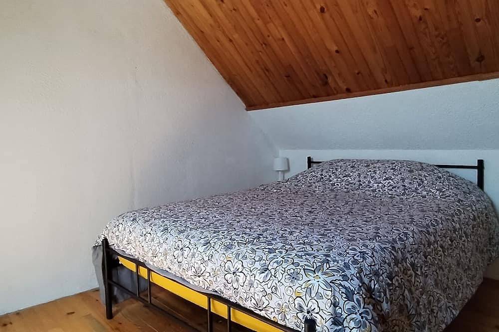 House close to the D-Day beaches. in Saint-Exupère-en-Bessin, Bayeux region