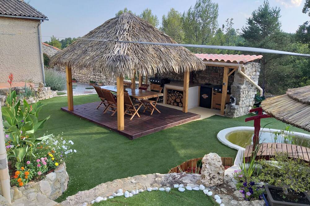 Villa au calme, dans un petit village provençal de charme, à proximité des lacs. in Saint-Laurent-du-Verdon, Gorges du Verdon