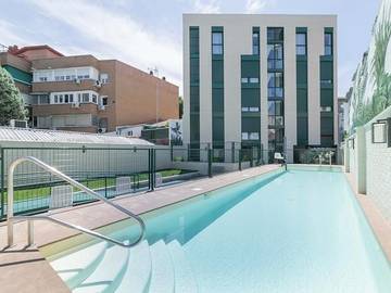 Ferienwohnung für 4 Personen, mit Pool und Garten in Madrid