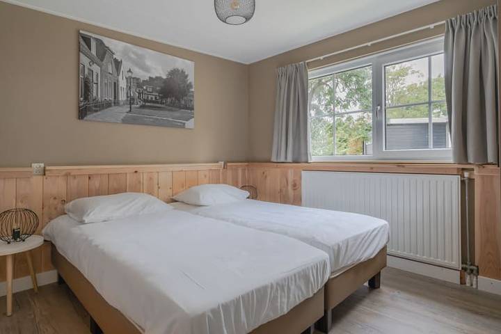 Ferienhaus für 6 Personen, mit Seeblick und Balkon/Terrasse sowie Terrasse in Goeree-Overflakkee - 3