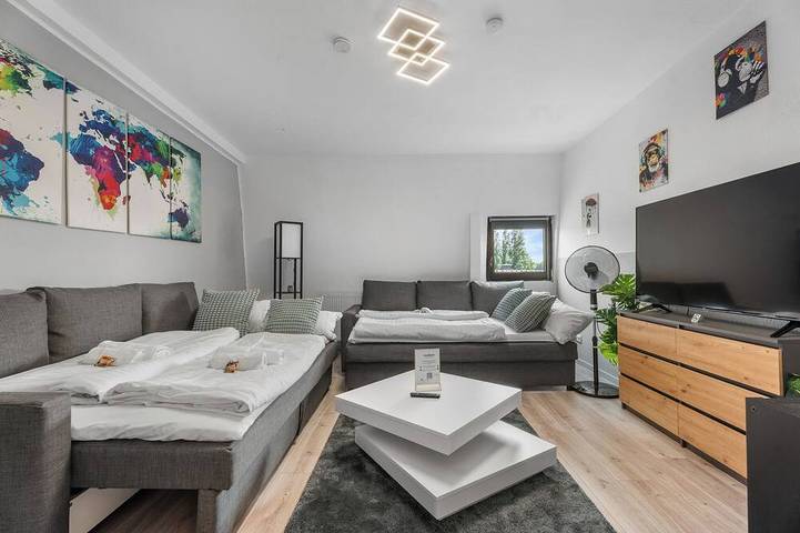 Appartement entier, Charming 3-room apartment - ideal for large groups (up to 12 people) in Homberg/Ruhrort/Baerl, Duisbourg