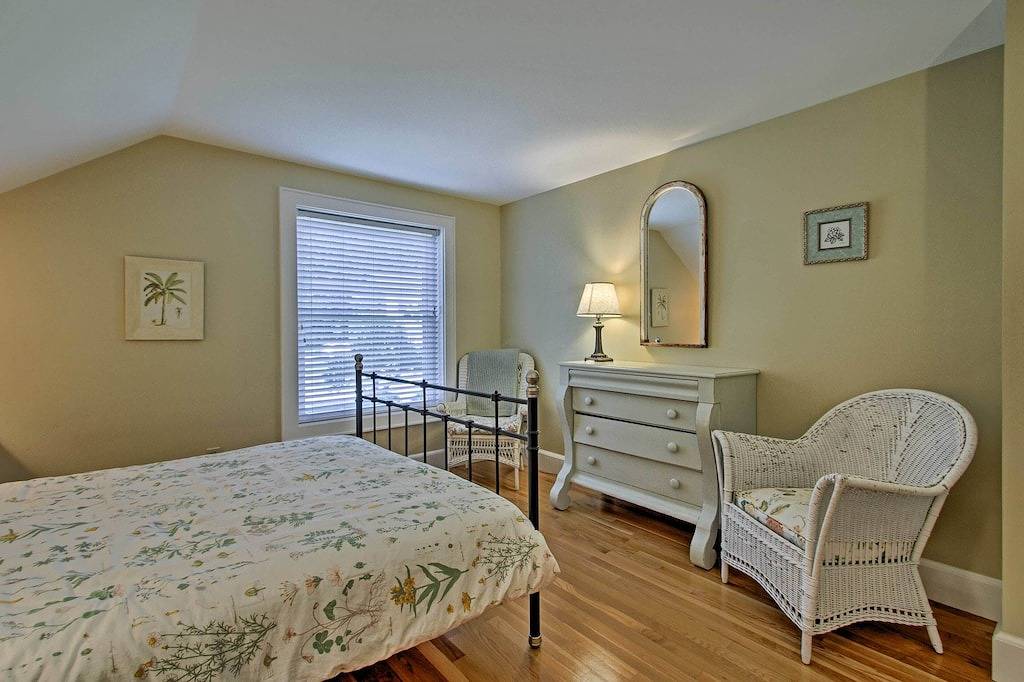 Charming Kennebunk Guest House in der Nähe von Strand w / Ac! in Kennebunk, York County