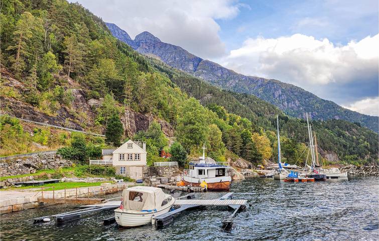 Ferienhaus für 4 Personen mit Garten in Hardangerfjord
