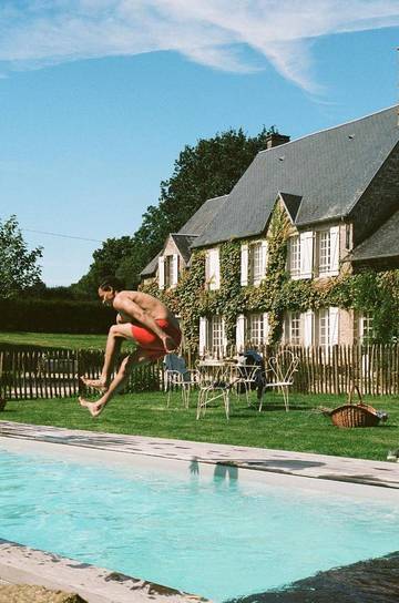 Chambre d’hôte pour 2 personnes, avec vue ainsi que piscine et jardin, animaux acceptés à Saint-Pierre-Langers