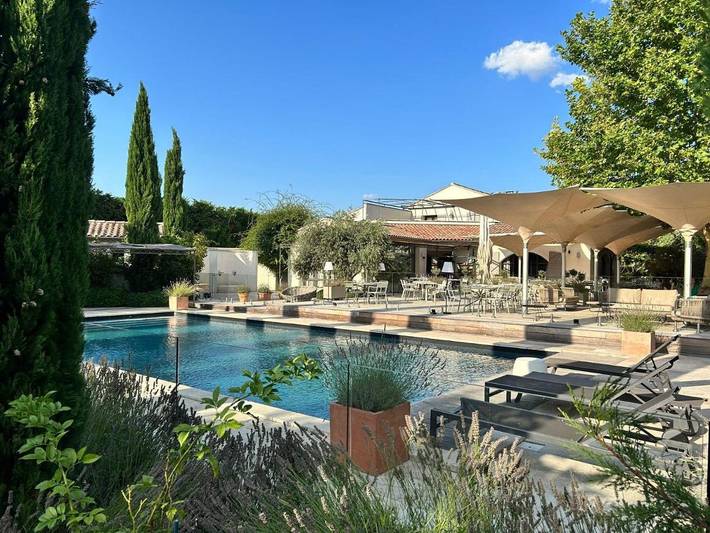 Chambre d’hôte pour 2 personnes, avec Terrasse et Jardin ainsi que Piscine et Vue à Violès
