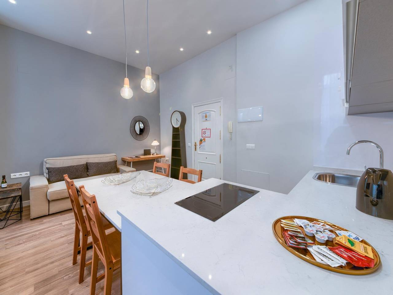 Entire holiday apartment, Holidays2Malaga Azucena High Speed Wifi in Old Town Malaga in Malaga Centro Historico, Malaga