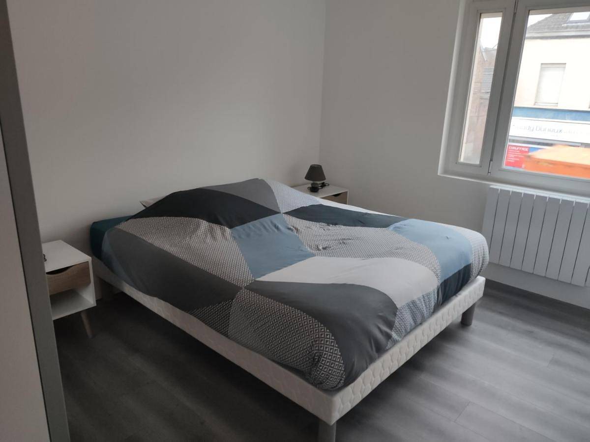 Appartement entier, One-Bedroom Apartment in Anzin, Région de Valenciennes