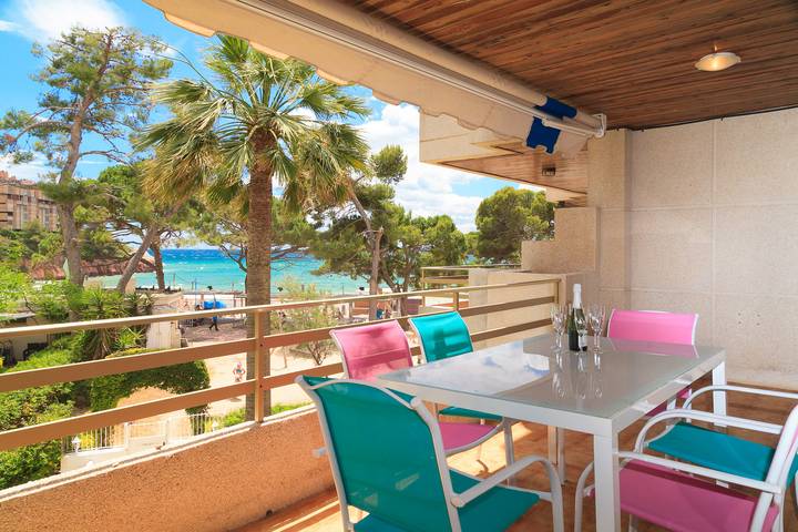 Appartement de vacances pour 5 personnes, avec terrasse ainsi que jardin et bassin pour enfant, adapté aux familles à Salou