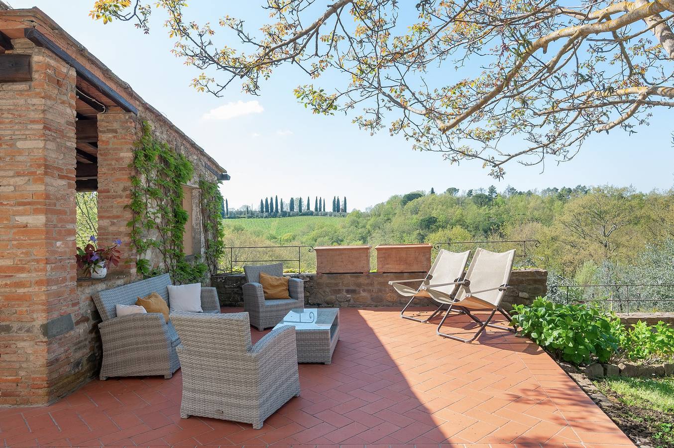 Appartement entier, Appartement 'Mini in Chianti' avec piscine partagée, Wi-Fi et climatisation in San Casciano in Val di Pesa, Chianti