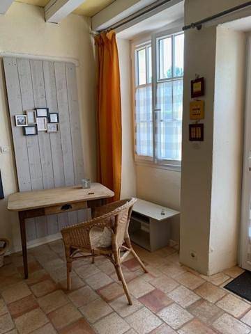 Family Room with Private Bathroom in Poncé-sur-le-Loir, Vallée de la Loire