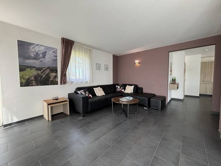 Luxuriöse Gruppenunterkunft für 14 Personen mit Außen-Spa und Sauna in Saint-Jacques in Trois-Ponts, Lüttich und Umgebung