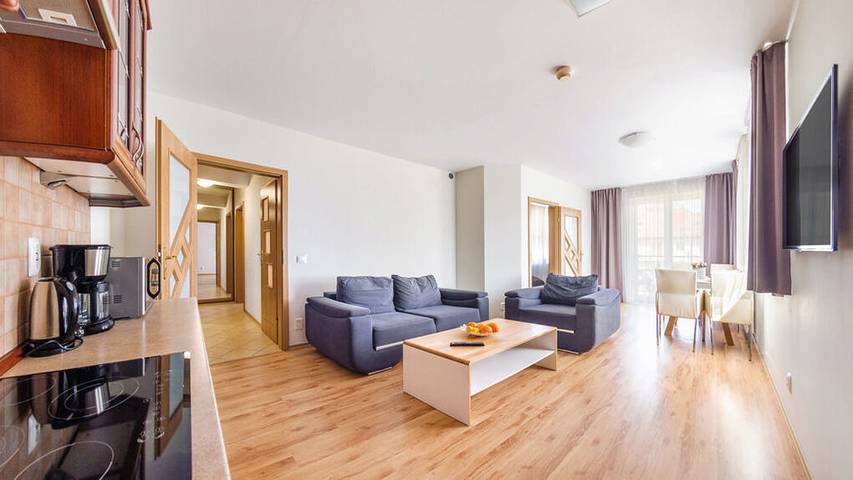 Ferienwohnung für 4 Personen, mit Pool und Whirlpool sowie Sauna und Balkon - 1