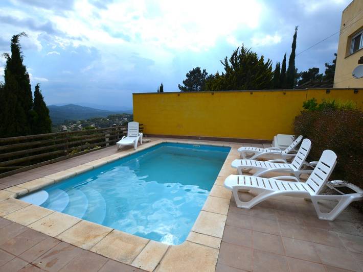 Villa Mimosa 8 personnes avec piscine privée Lloret de mar in Aiguaviva Parc, Vidreres