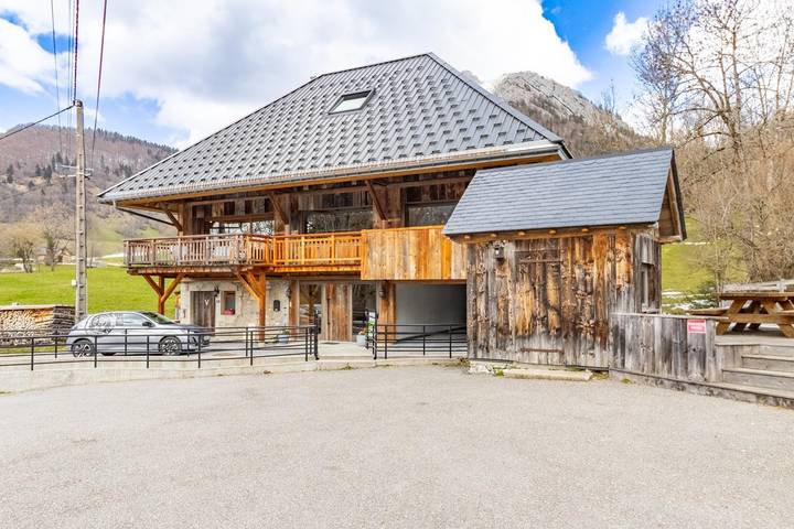 Chalet pour 14 personnes, avec balcon et sauna dans Bauges - 2