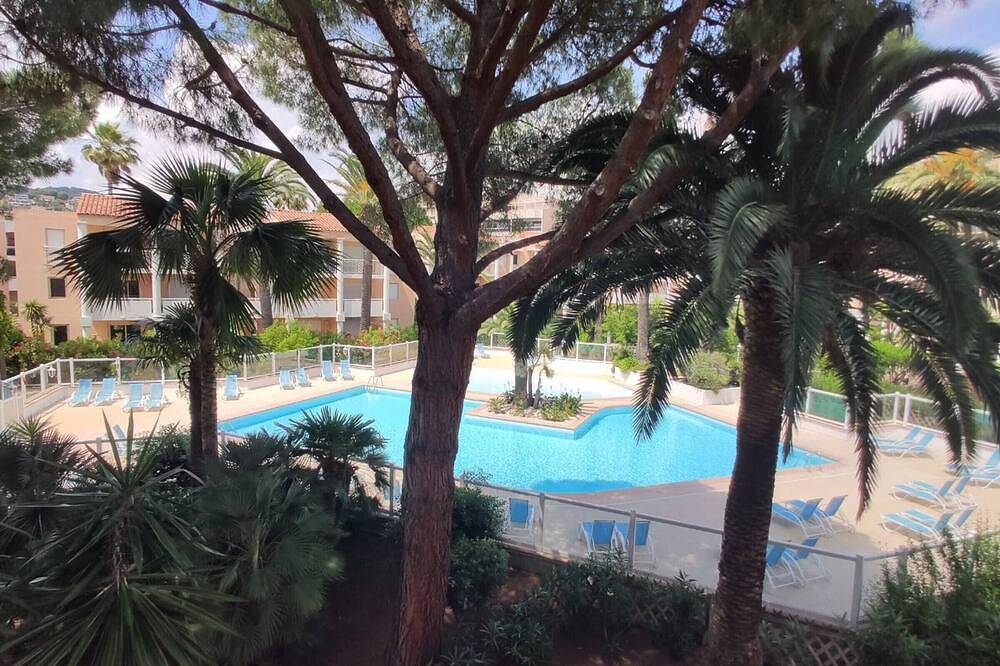 Appartement entier, T2 avec piscine et salle de sport, à 400m de la plage, parking inclus - Golfe-Juan in Golfe-Juan, Vallauris
