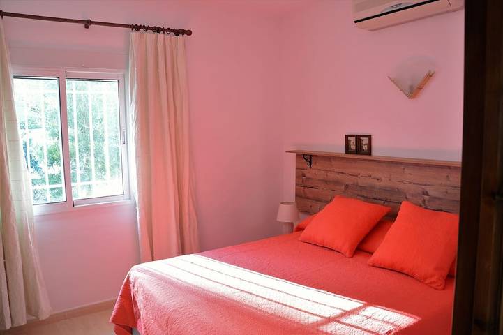 Hermosa villa privada con piscina (10x5), casa de huéspedes, cerca de Valencia / playa in Carcagente, Costa de Valencia