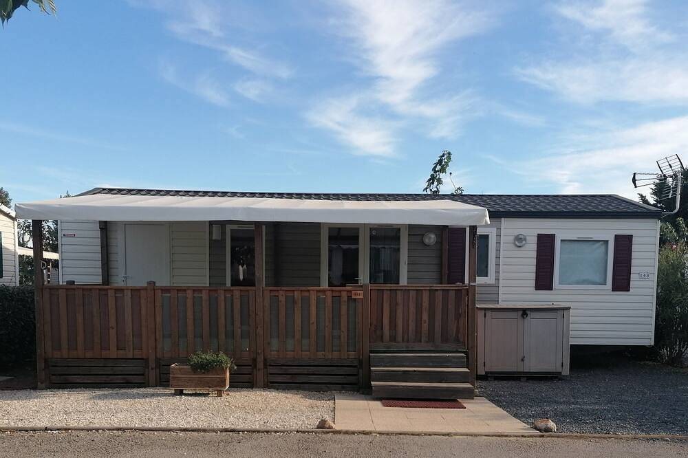 Mobil Home Cosy Camping 4 Les Salins De La Gardiole in Vic-la-Gardiole, Côte d'Améthyste