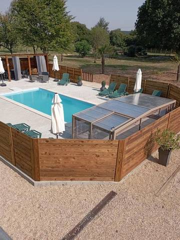 Maison d’hôte pour 2 personnes, avec vue ainsi que jardin et piscine à Soudan (France)
