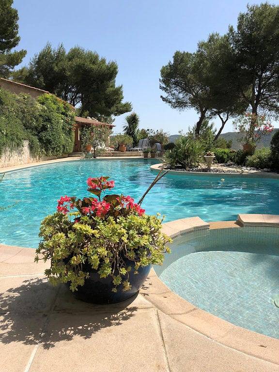 Chambre d’hôte pour 2 personnes, avec piscine et jardin dans les Bouches-du-Rhône - 4