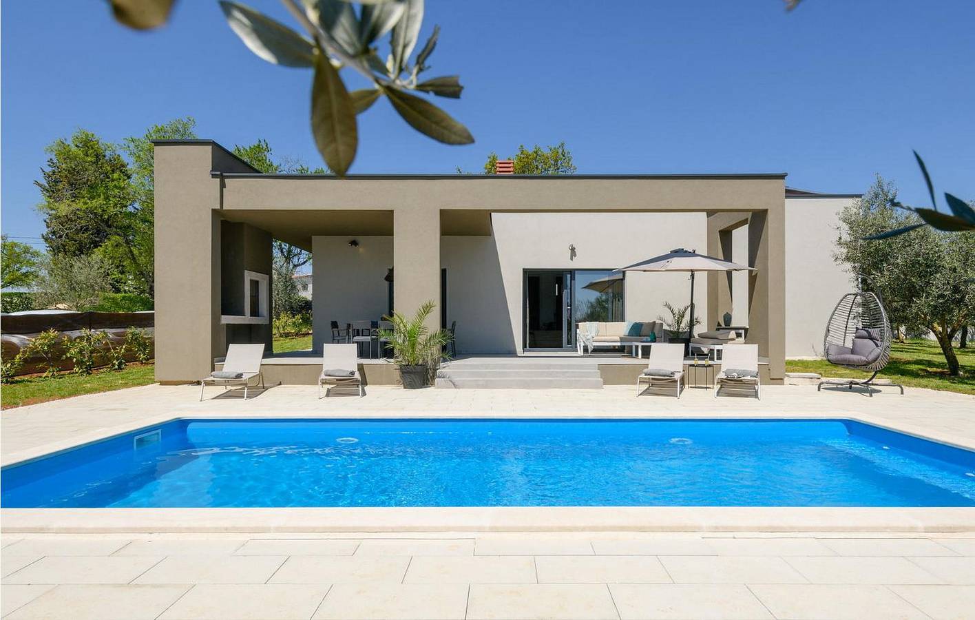 Appartement moderne de 2 chambres avec piscine, Wi-Fi et parking près du centre de Manjadvorci in Filipana, Côte Sud d'Istrie