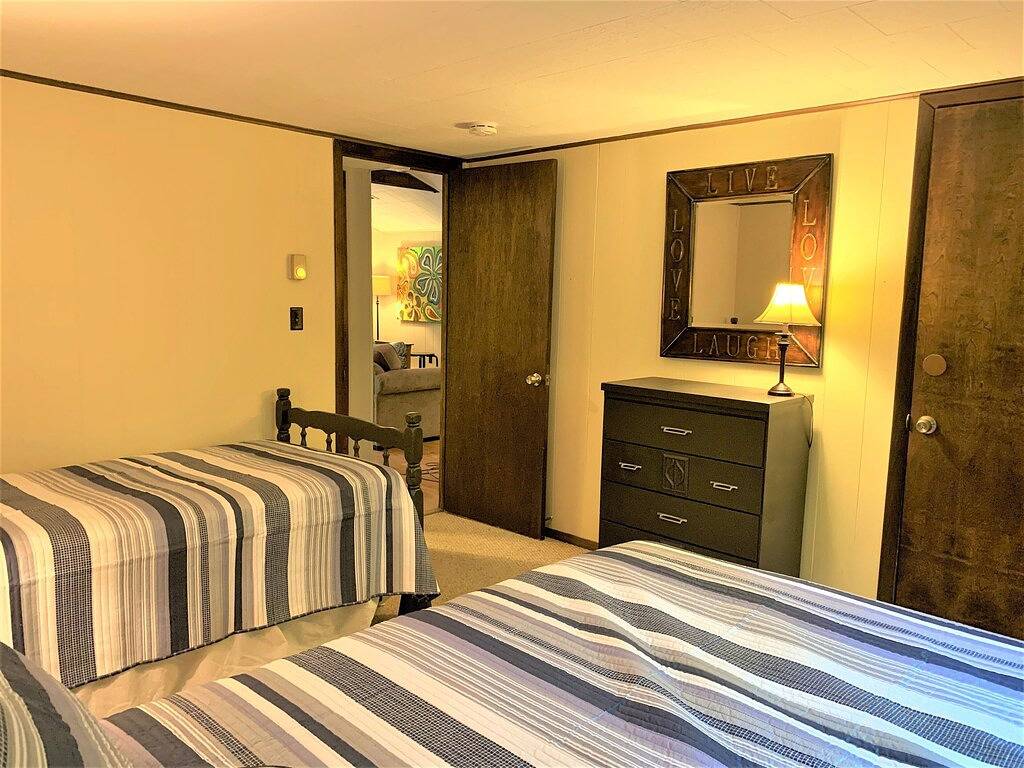 Pocono Cabin in Masthope Mountain Community in Masthope, Pike County